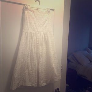 White strapless dress